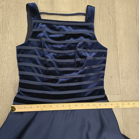 Vtg womens Navy Velvet Strappy Open Back Gown Sz 8 Whimsigoth Gothic Glam Formal - Picture 7 of 10